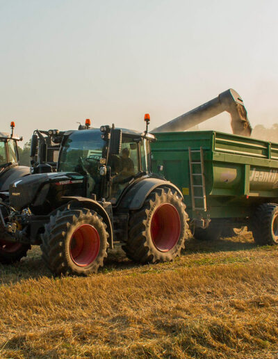 Moisson de qualité en Charente - artael-travauxagricoles.fr